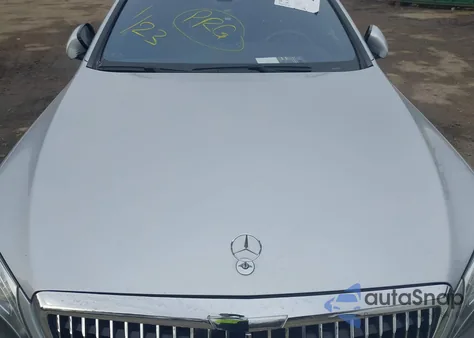 2016 Mercedes-Benz S 550 4Matic z USA, uszkodzony, nr VIN WDDUG8FB8GA233137